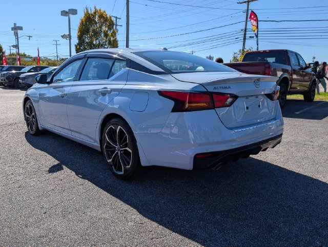 Used 2023 Nissan Altima 2.5 SR FWD image 5