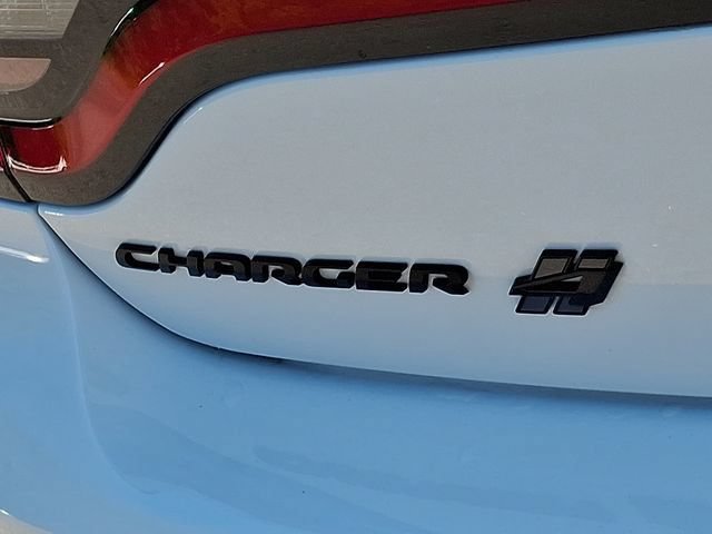 Used 2023 Dodge Charger SXT w/ Blacktop Package AWD/4WD image 39
