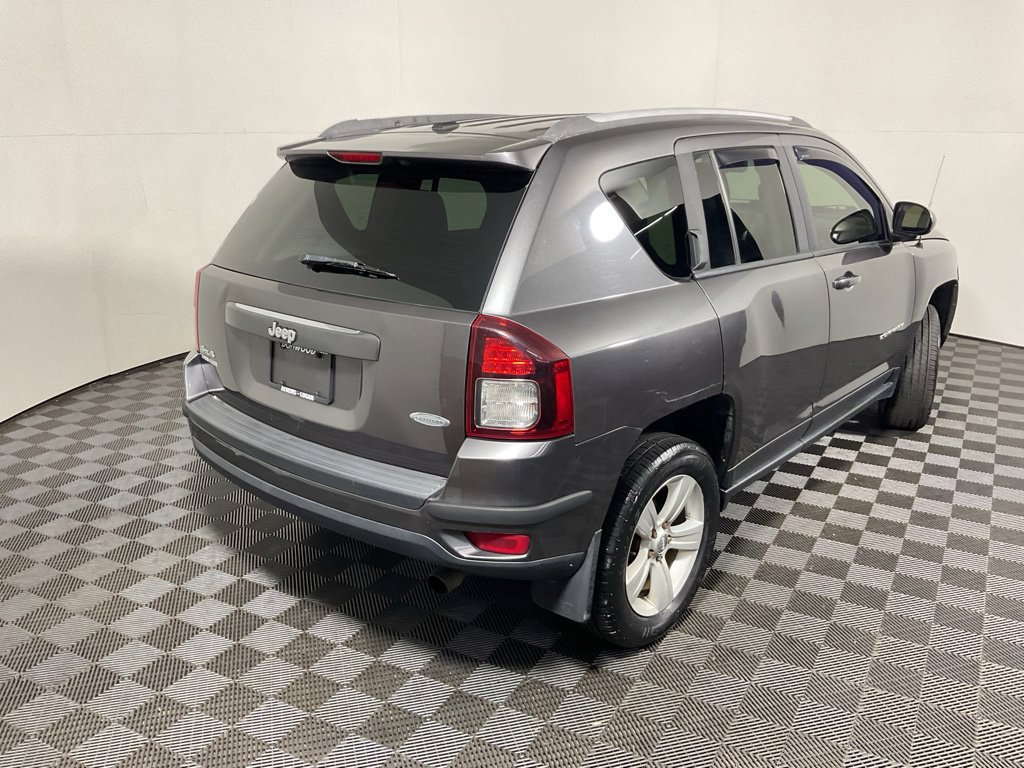 Used 2016 Jeep Compass Latitude AWD/4WD image 15