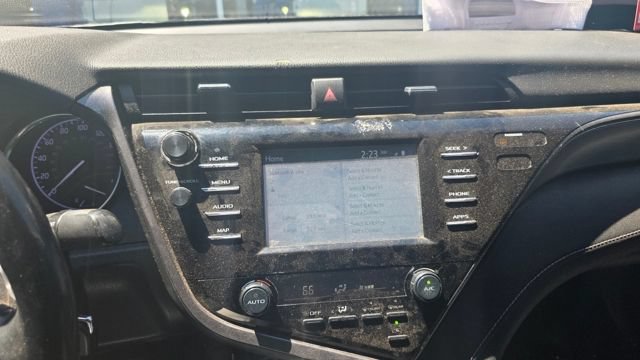 Used 2019 Toyota Camry SE FWD image 4
