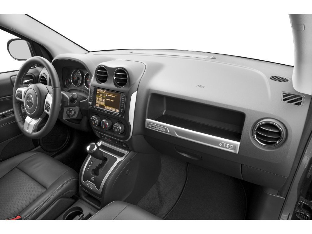 Used 2015 Jeep Compass Latitude AWD/4WD image 10