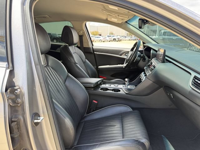 Used 2022 Genesis G70 3.3T RWD image 28