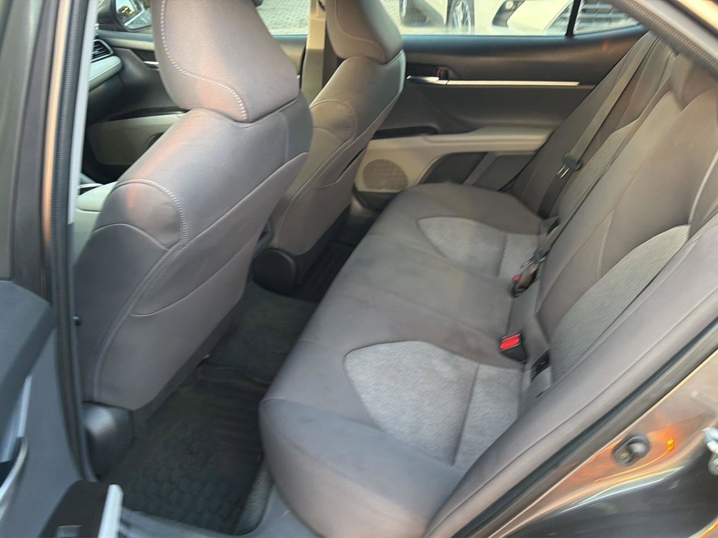 Used 2022 Toyota Camry LE FWD image 11