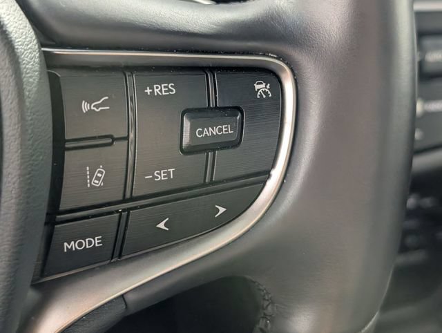 Used 2022 Lexus ES 300h Ultra Luxury w/ Protection Package (P3) FWD image 17