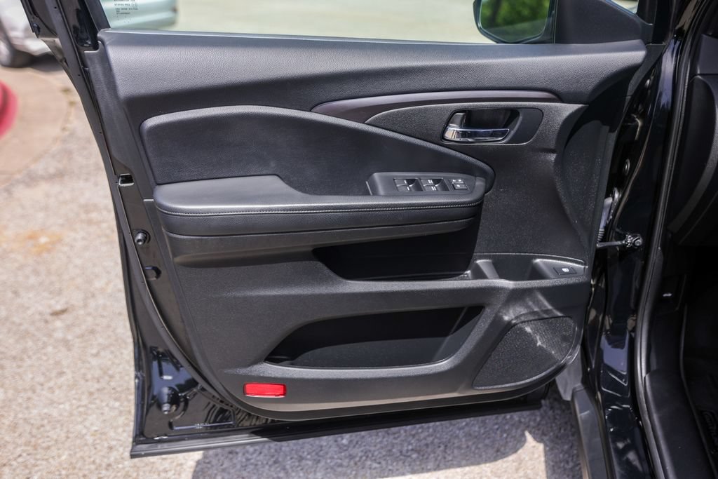 Used 2021 Honda Passport Sport image 25
