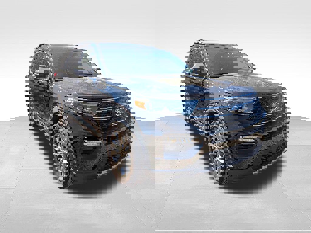 Used 2020 Ford Explorer XLT w/ Equipment Group 202A image 6