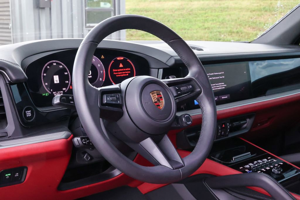 Certified 2025 Porsche Cayenne S AWD/4WD image 35