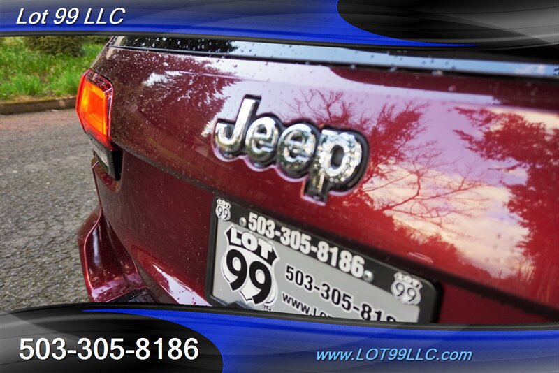 Used 2017 Jeep Grand Cherokee SRT AWD/4WD image 33