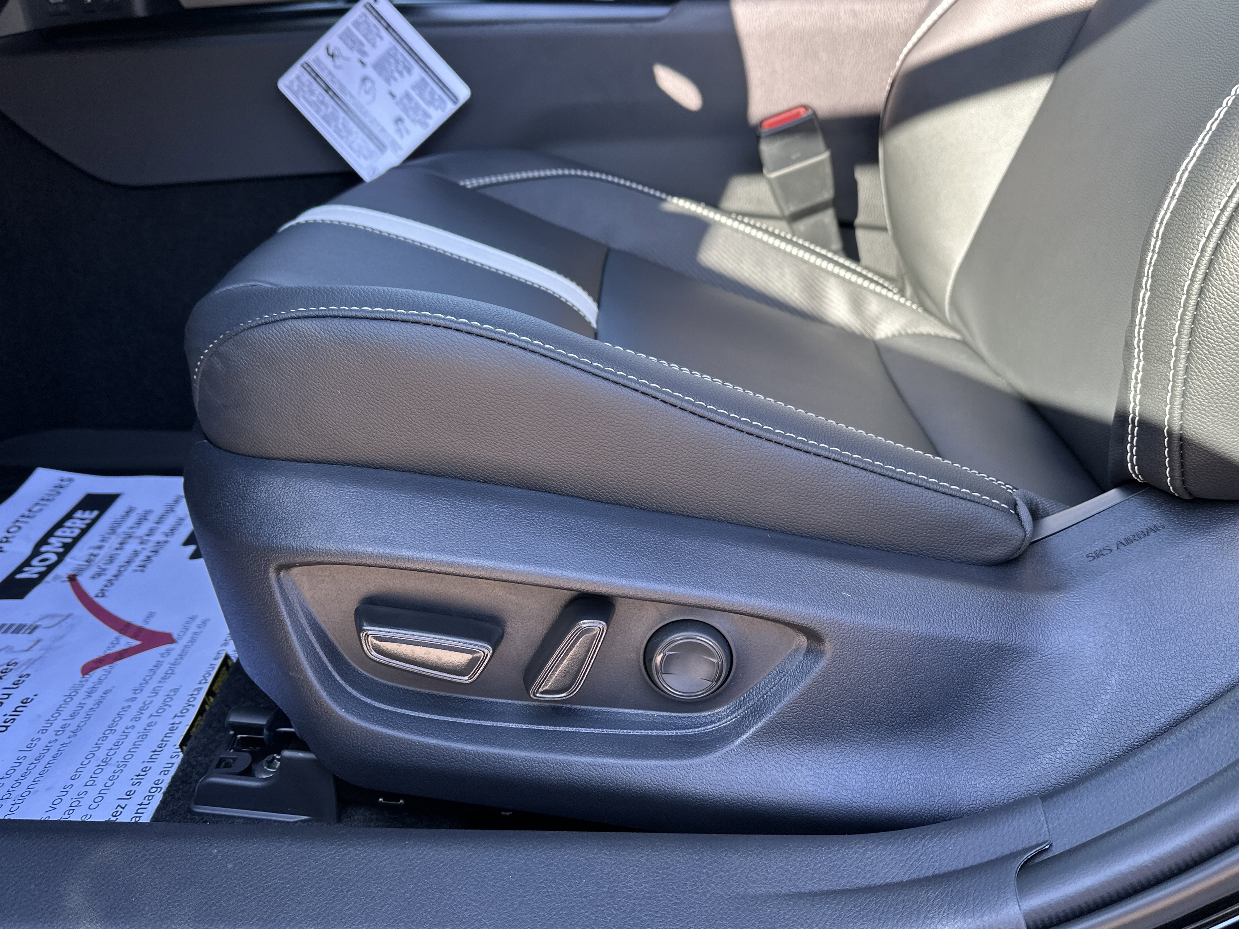 New 2026 Toyota Camry SE w/ Multimedia Upgrade Package FWD image 15