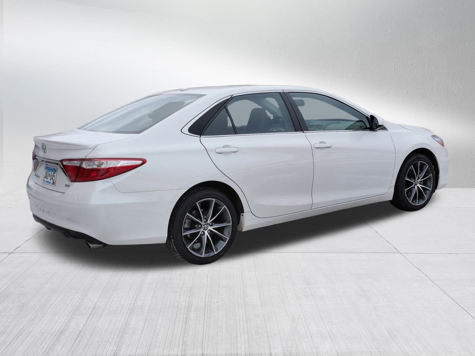 Certified 2017 Toyota Camry XSE image 8