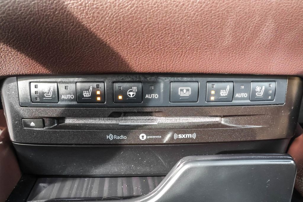 Used 2020 Lexus ES 300h 300h Luxury w/ Accessory Package 2 image 25