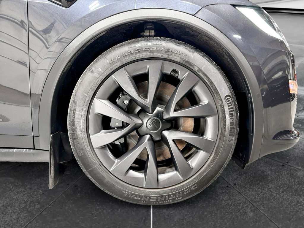 Used 2024 Tesla Model X image 34