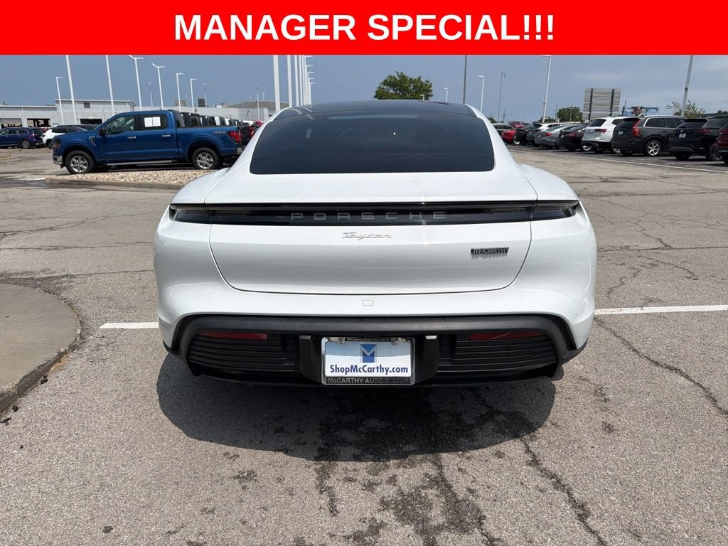 Used 2022 Porsche Taycan RWD image 4