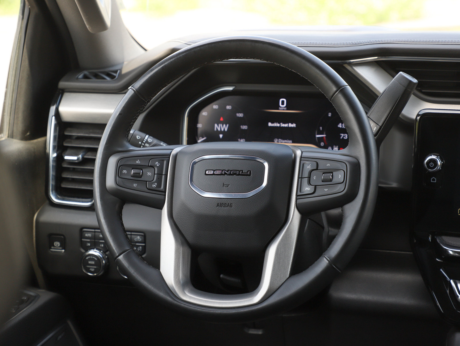 Used 2025 GMC Sierra 2500 Denali AWD/4WD image 18