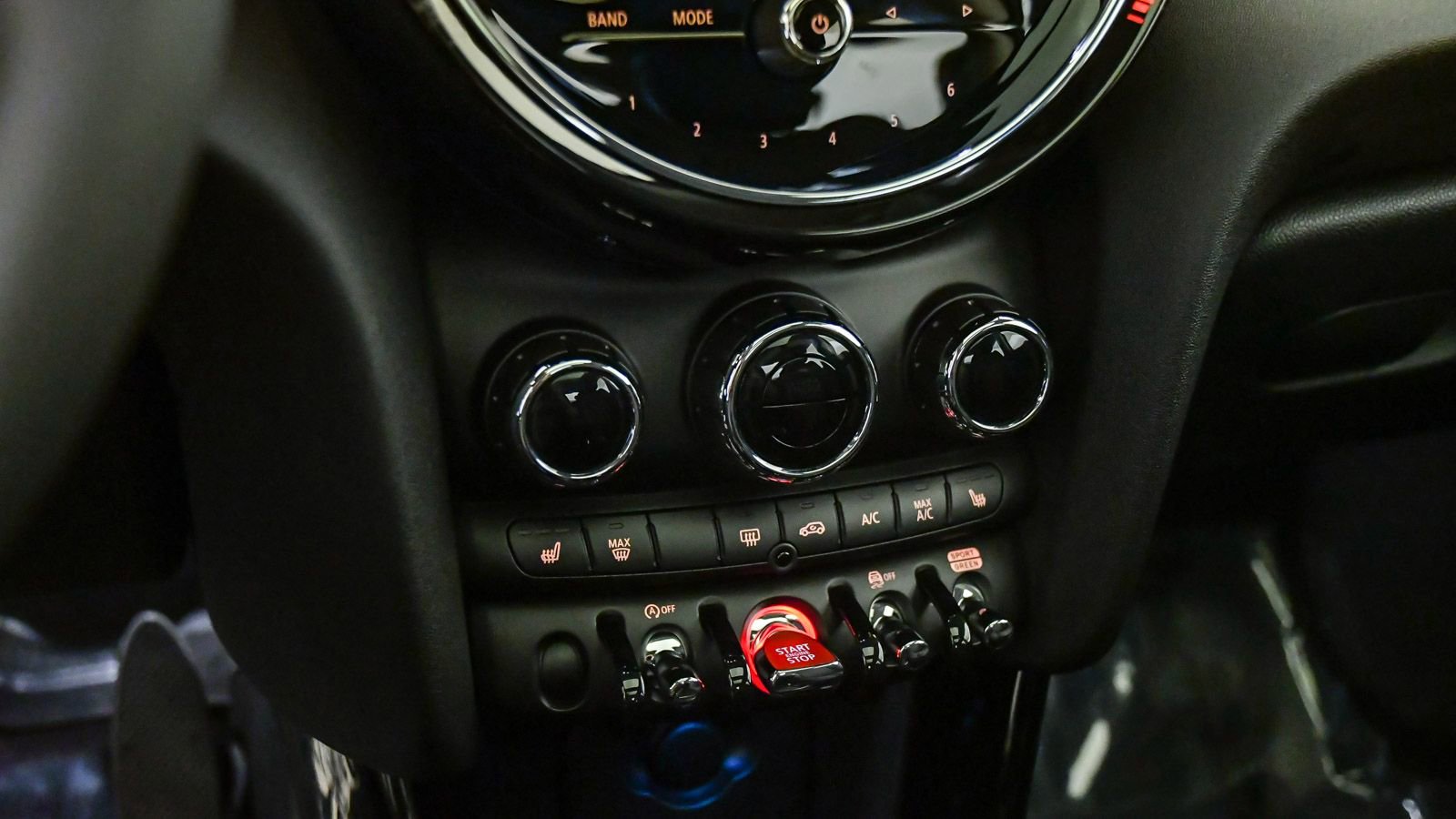 Certified 2024 MINI Cooper S image 21