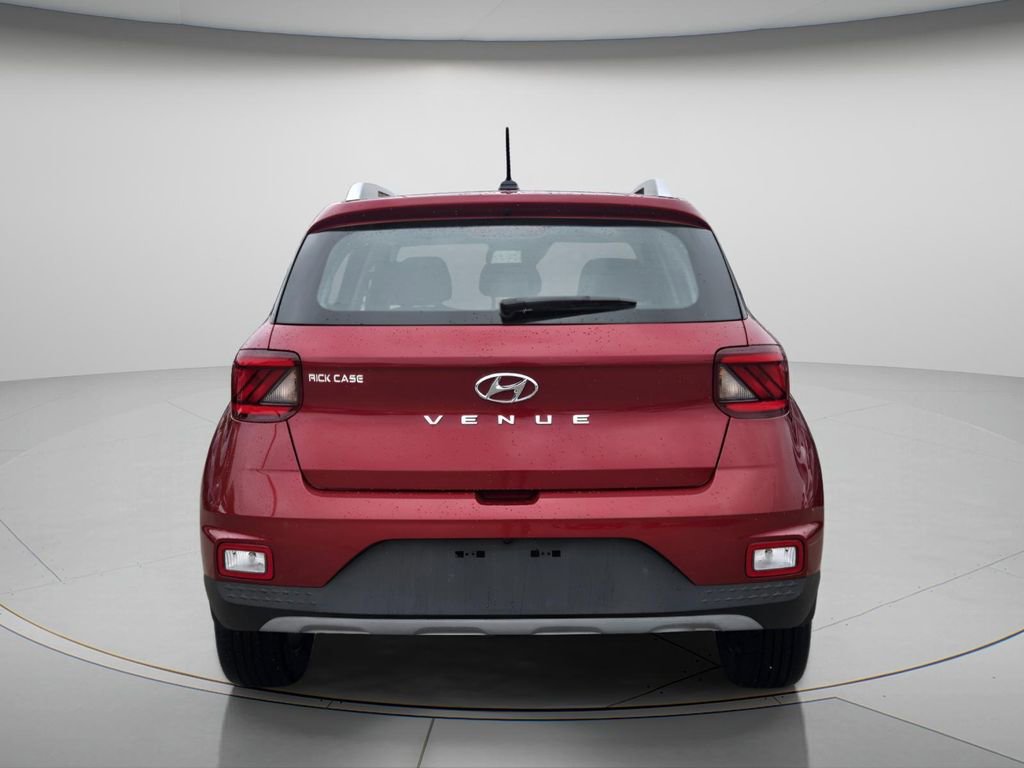 Certified 2024 Hyundai Venue SEL FWD image 6