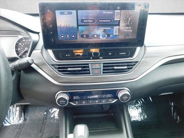 Used 2025 Nissan Altima 2.5 SV w/ SV Special Edition Package FWD image 21