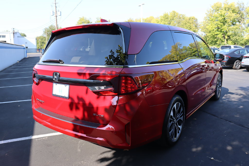 New 2027 Honda Odyssey Elite image 5