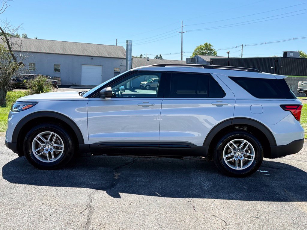 New 2026 Ford Explorer Active AWD/4WD image 2