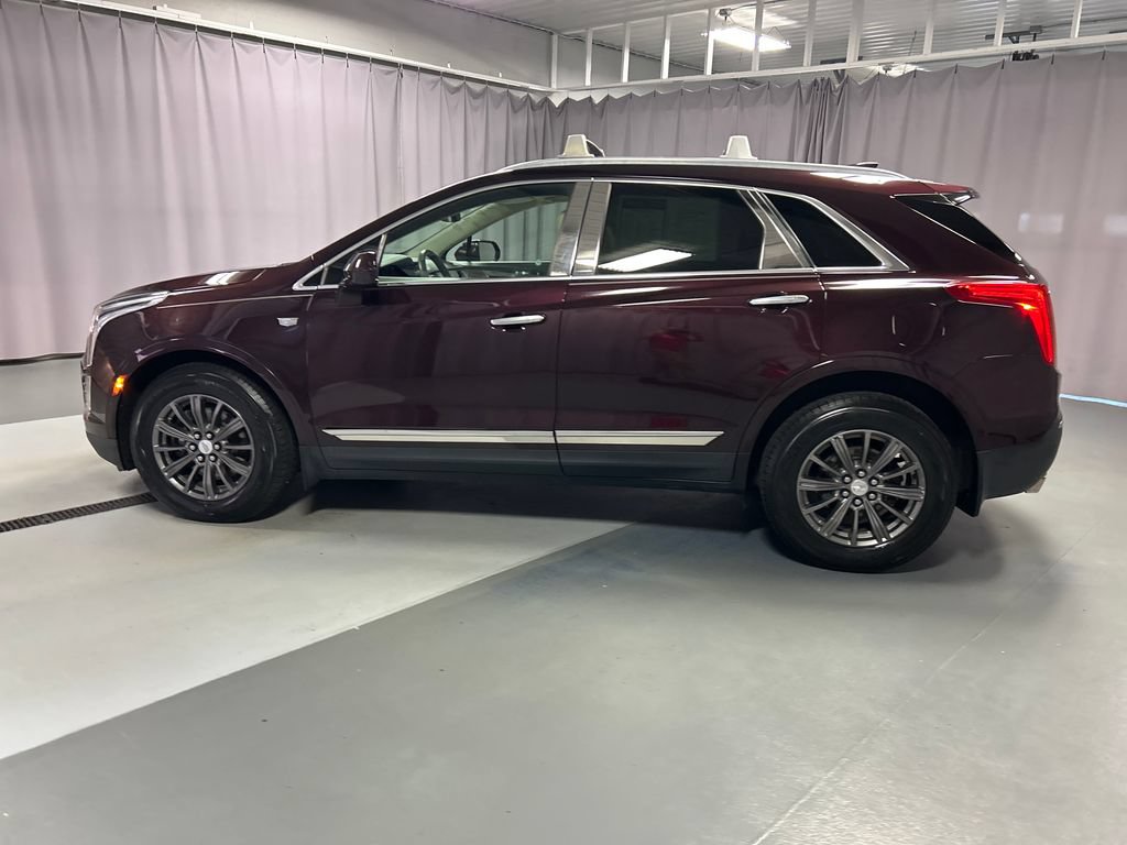 Used 2018 Cadillac XT5 Luxury w/ Driver Awareness Package FWD image 4