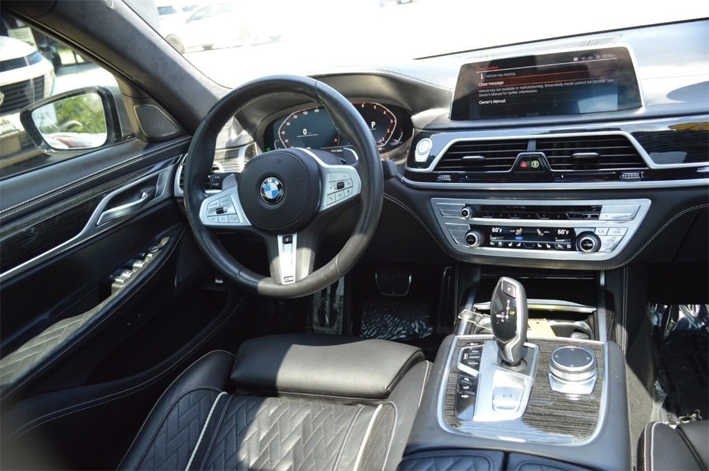 Used 2021 BMW 750i xDrive w/ M Sport Package image 30