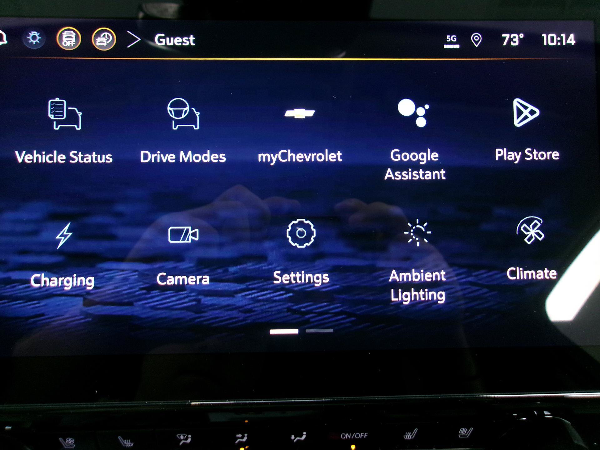 New 2027 Chevrolet Bolt RS w/ Technology Package FWD image 5