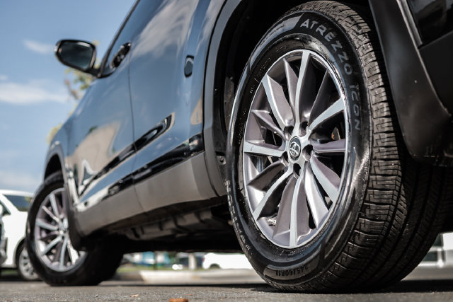 Used 2019 Toyota Highlander XLE AWD/4WD image 18
