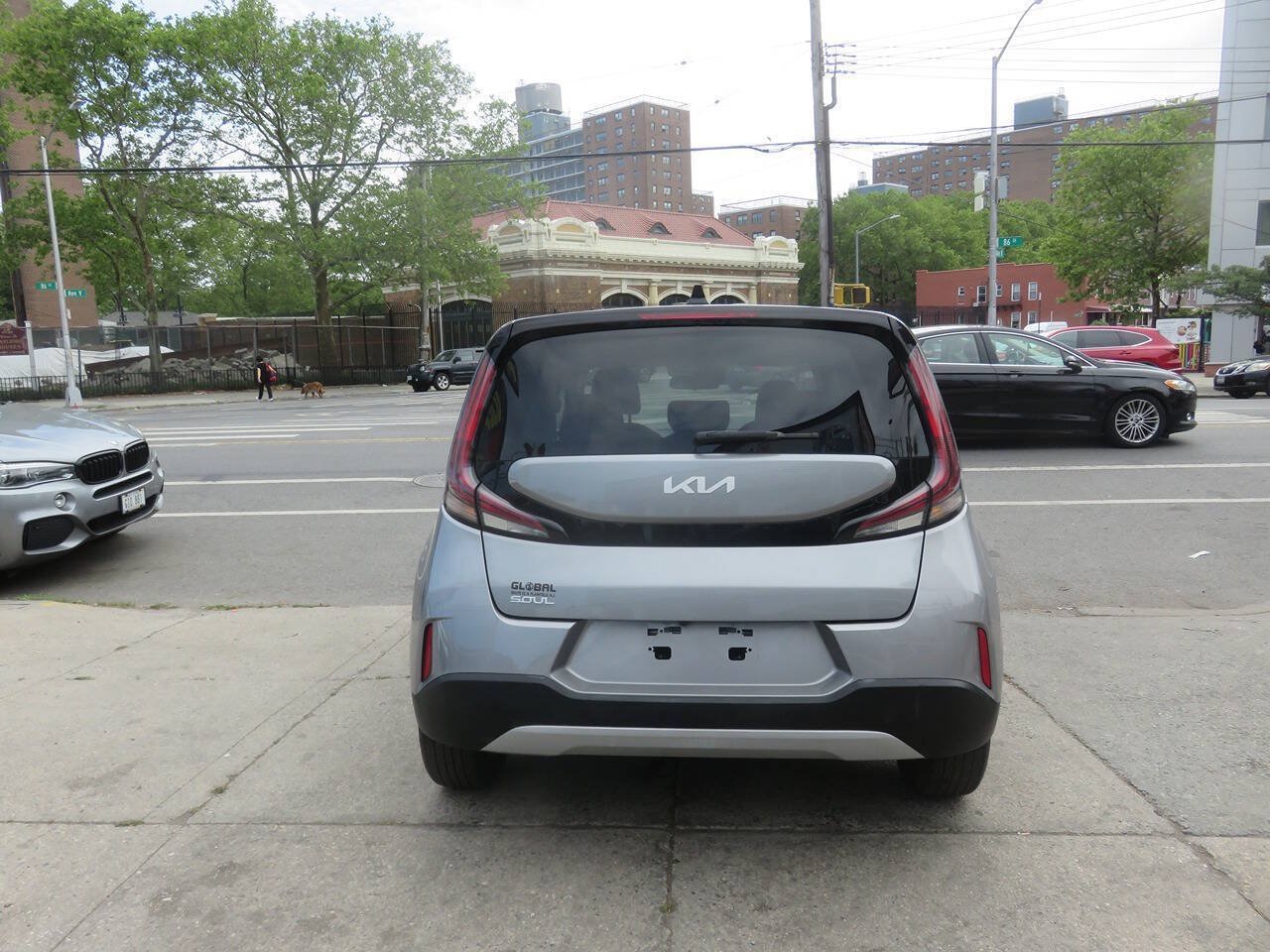 Used 2023 Kia Soul LX w/ LX Technology Package FWD image 8