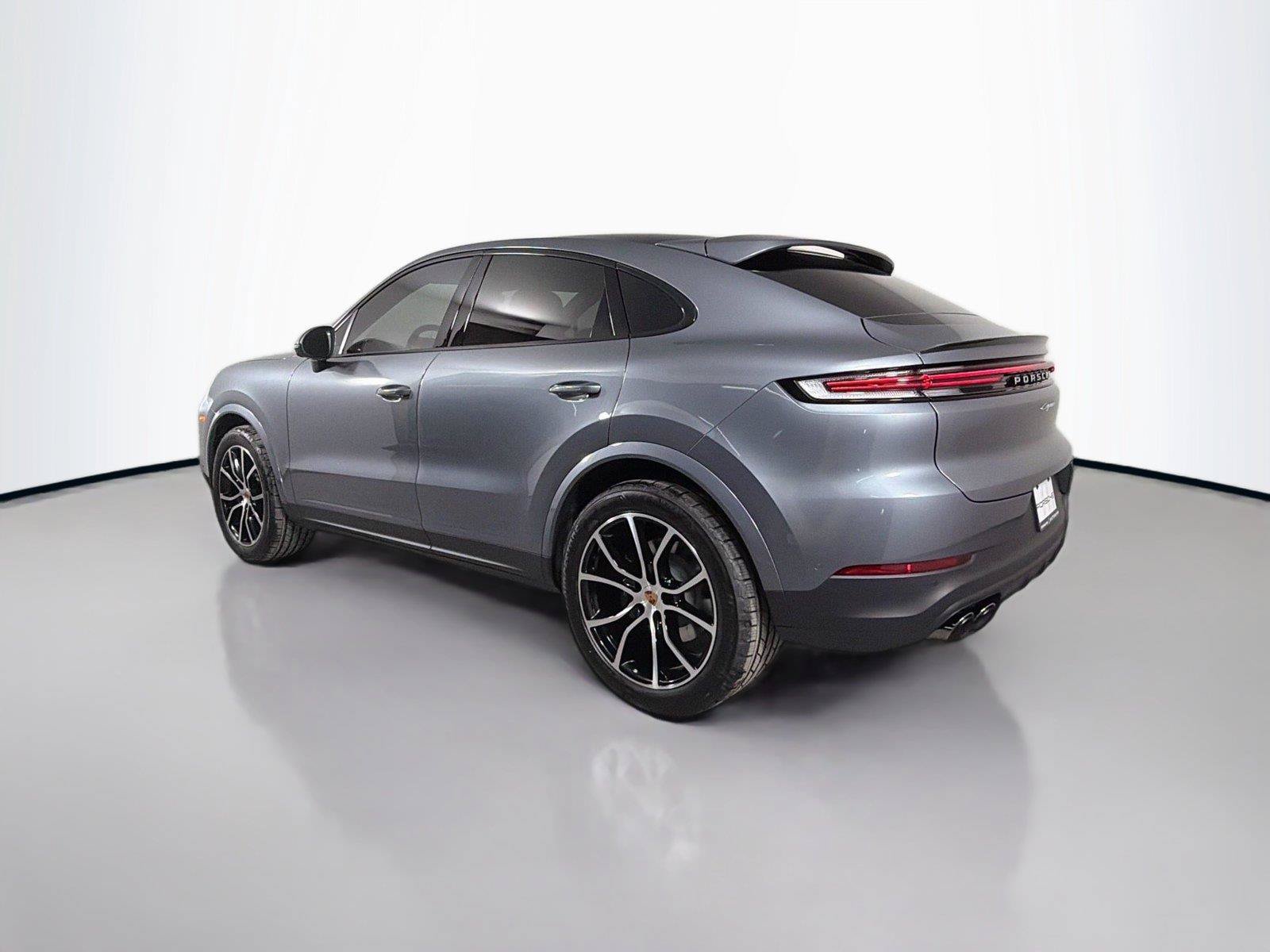 Used 2026 Porsche Cayenne Coupe AWD/4WD image 3