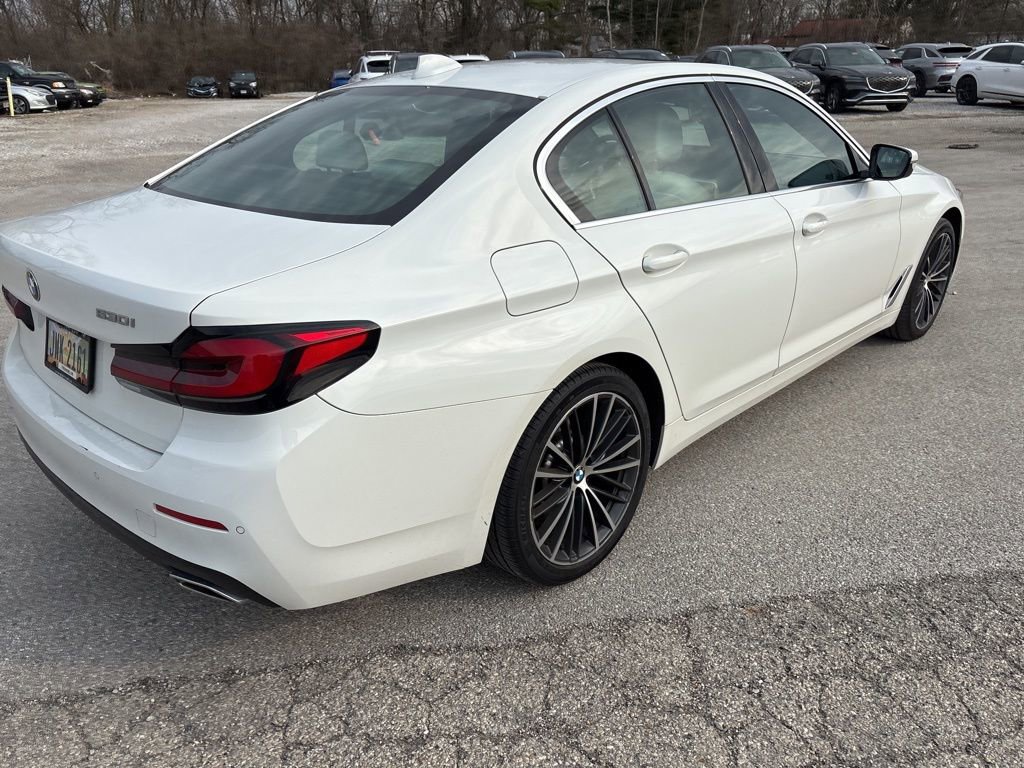 Used 2022 BMW 530i xDrive w/ Premium Package image 4