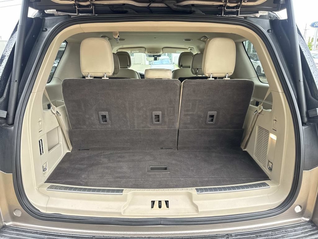 Used 2019 Lincoln Navigator Select RWD image 9