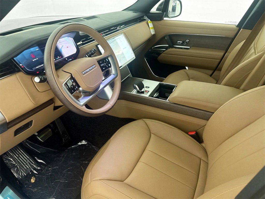 New 2026 Land Rover Range Rover Long Wheelbase SE image 9