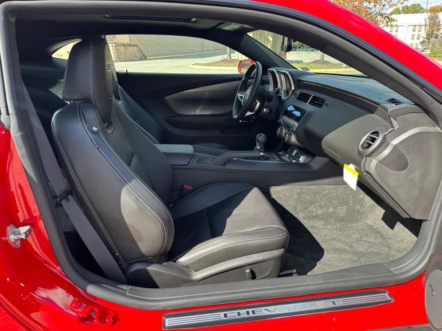 Used 2010 Chevrolet Camaro SS w/ White Stripe Package image 9