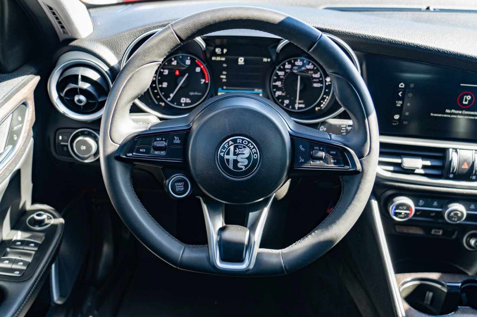 Used 2020 Alfa Romeo Giulia Ti AWD/4WD image 18