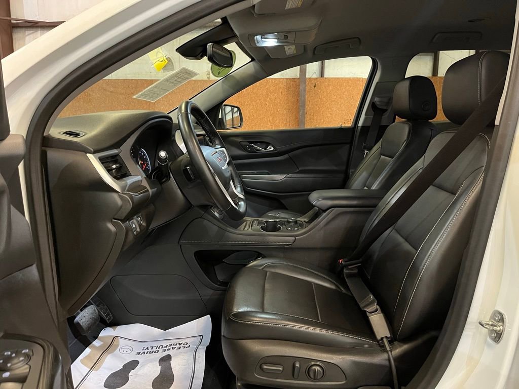 Used 2023 GMC Acadia SLT image 9