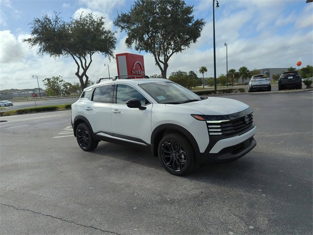 New 2026 Nissan Kicks SR image 2