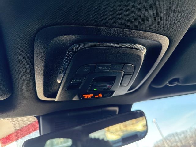 Used 2025 Toyota Crown Nightshade image 19