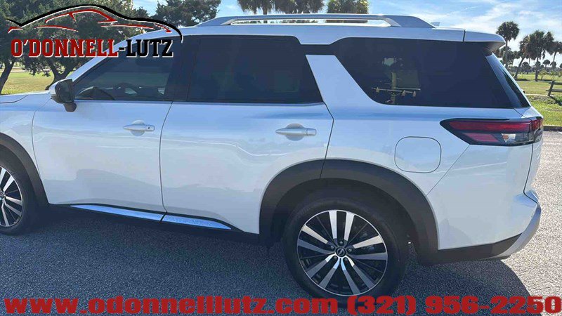 Used 2025 Nissan Pathfinder Platinum image 5
