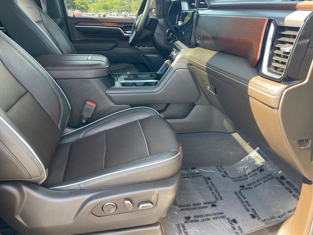Used 2024 GMC Sierra 2500 Denali w/ Denali Reserve Package AWD/4WD image 28