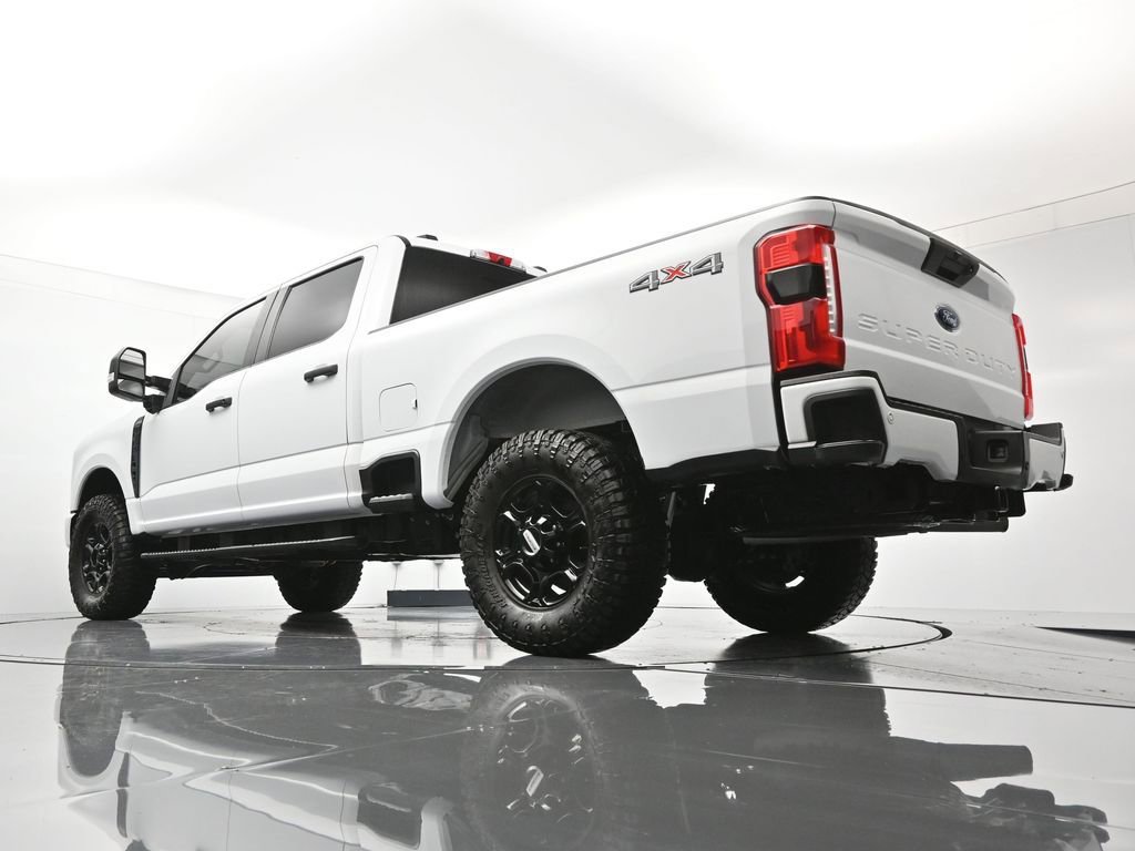 Used 2024 Ford F250 XL w/ STX Appearance Package image 43
