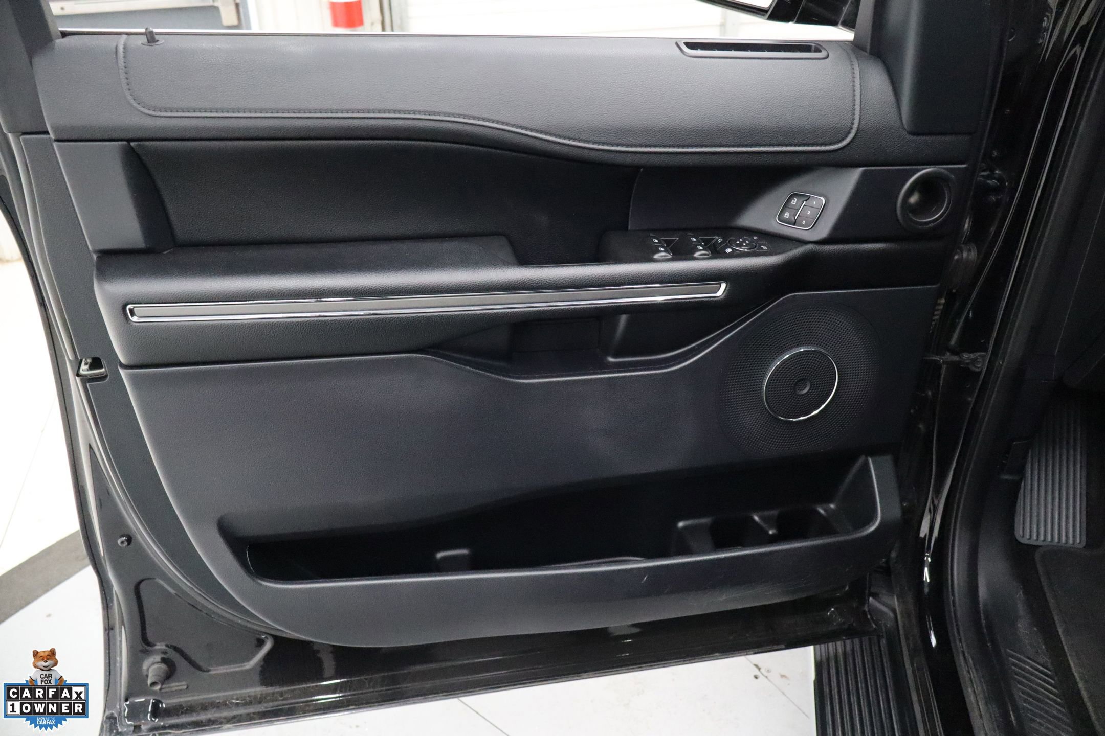 Used 2021 Ford Expedition XLT image 14