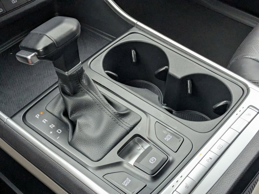 Used 2025 Kia Carnival image 19