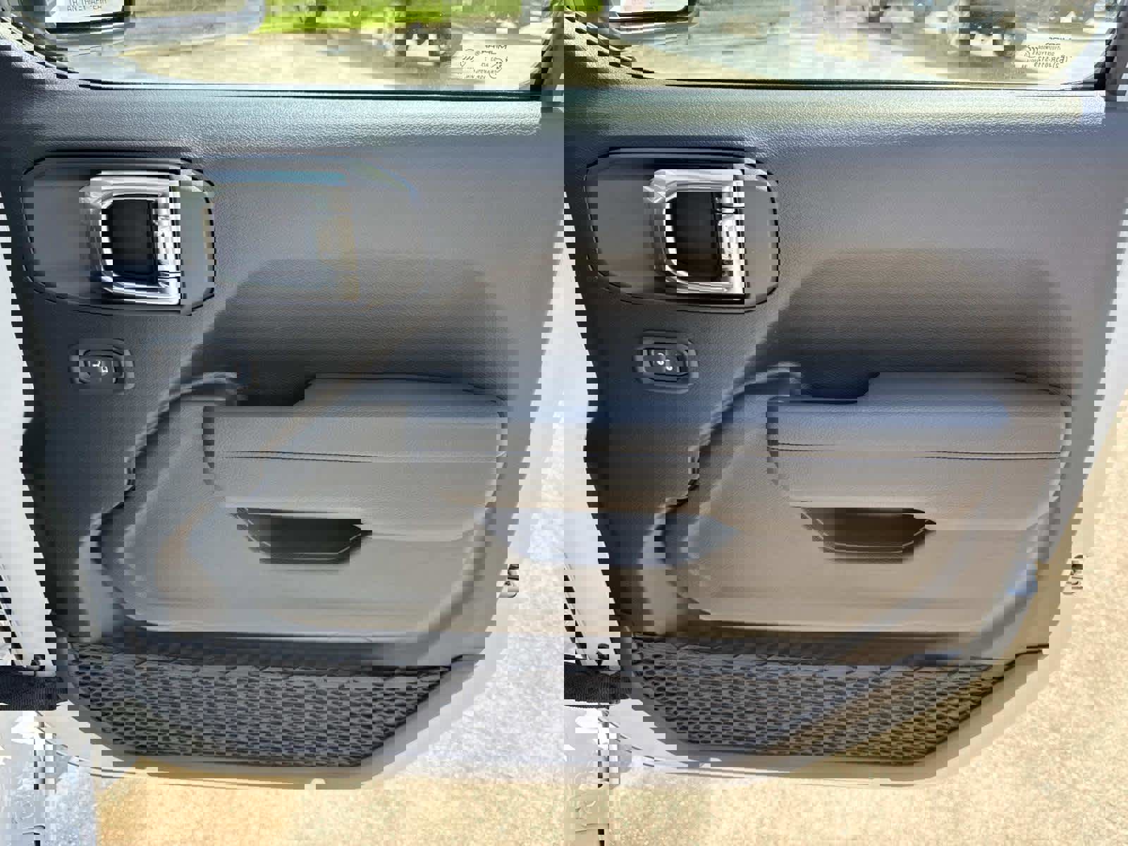 New 2025 Jeep Gladiator Sport image 24