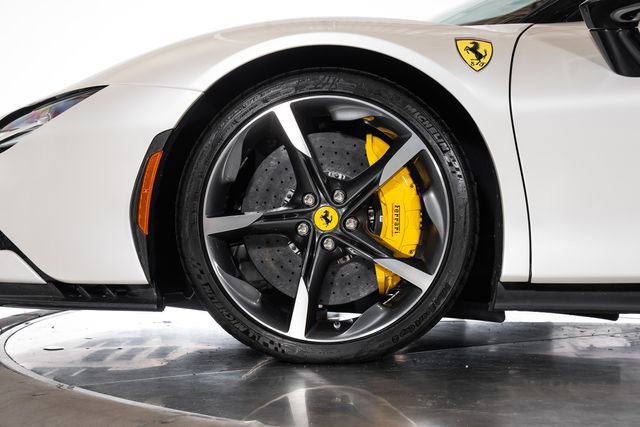 Used 2023 Ferrari SF90 Spider AWD/4WD image 17