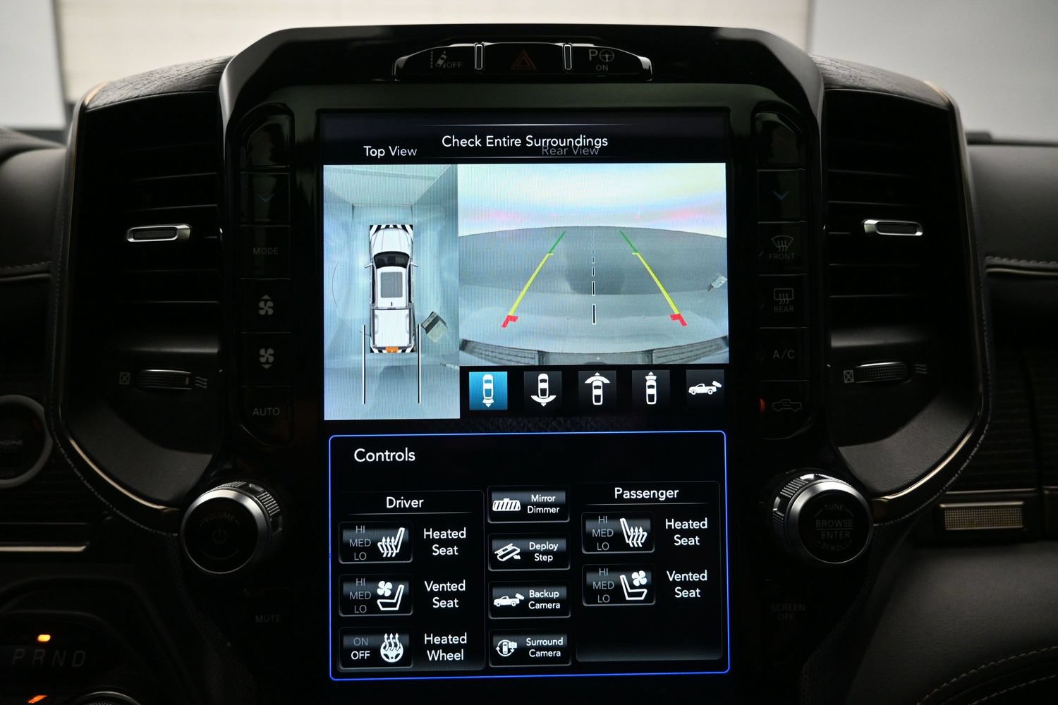 Used 2020 RAM 1500 Limited w/ Black Appearance Package AWD/4WD image 31