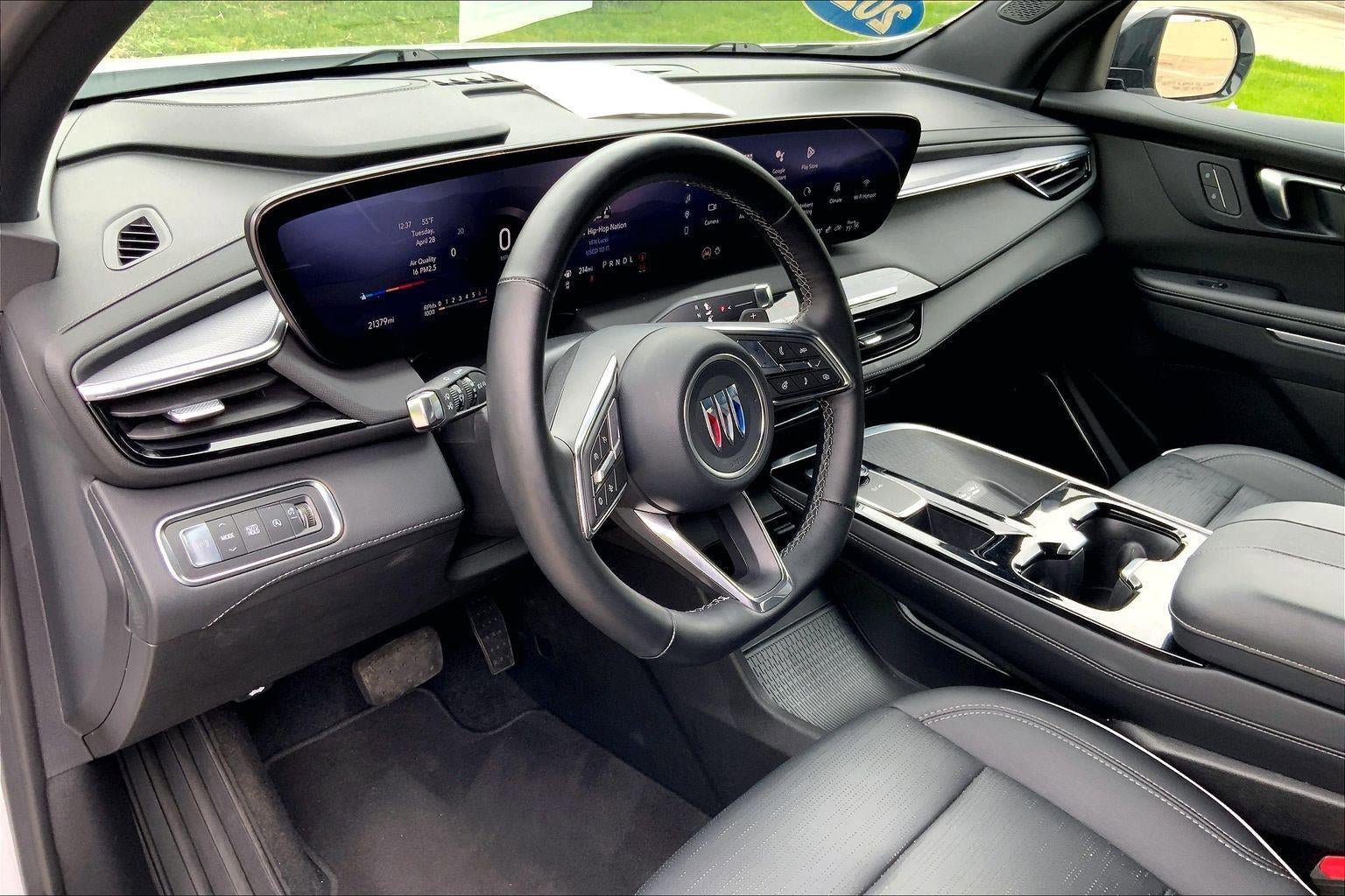 Used 2025 Buick Enclave Sport Touring FWD image 15