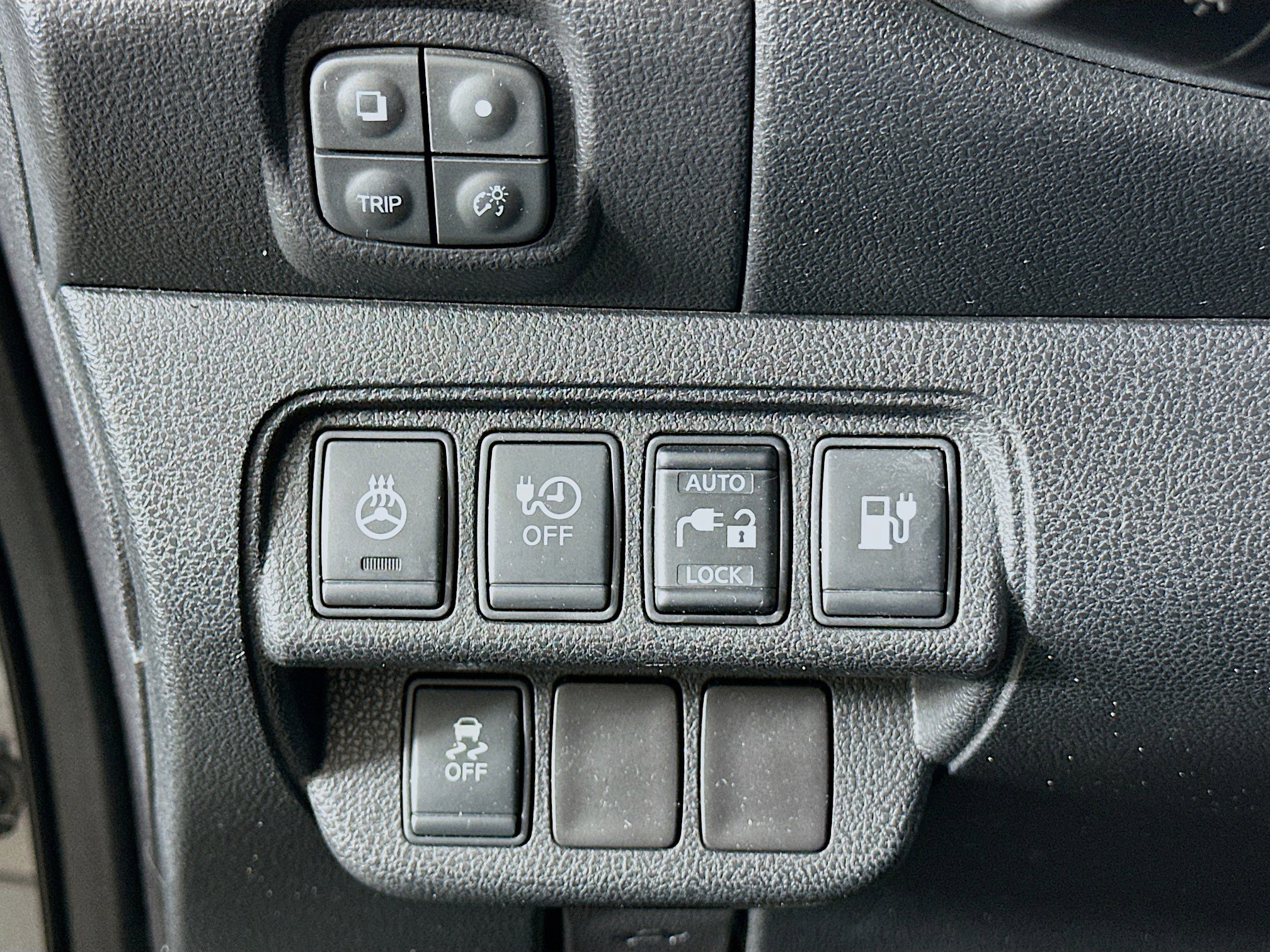 Used 2015 Nissan Leaf SL FWD image 16