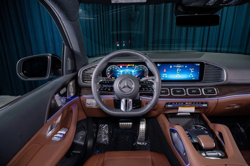 New 2026 Mercedes-Benz GLS 580 4MATIC image 15