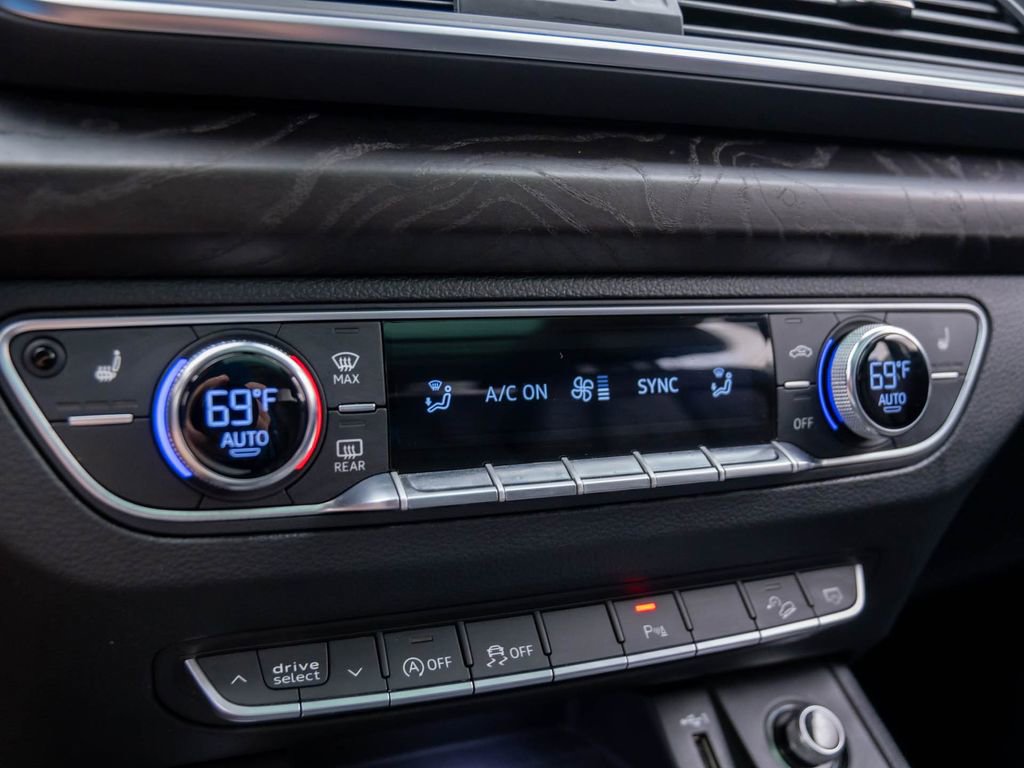 Used 2020 Audi Q5 2.0T Premium w/ Convenience Package image 27