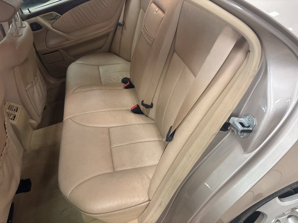 Used 2000 Mercedes-Benz E 430 Sedan image 19